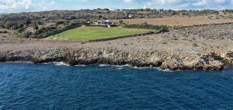 Absolute beach front Villa Favignana.